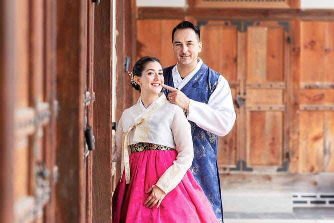 Gyeongbokgung Hanbok Photoshoot - Gyeongbokgung Palace Photo Walk, How the Session Feels