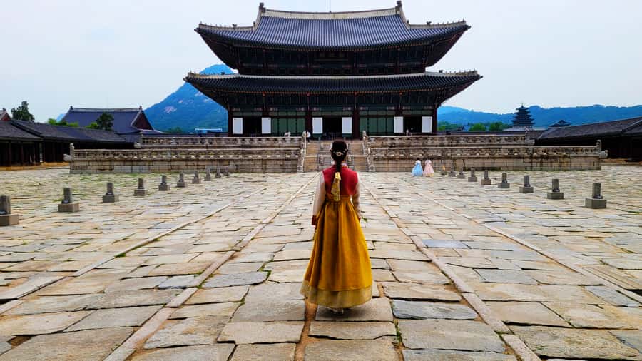 Gyeongbokgung Palace, Jogyesa Temple and Cheongwadae Tour - Key things to know before you go