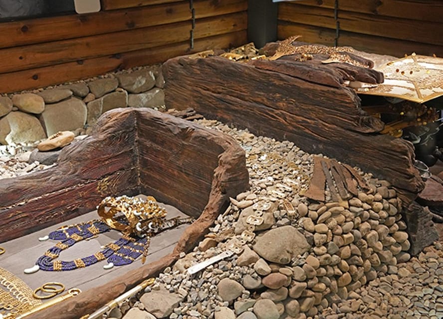 Gyeongju: UNESCO Highlights Tour with Guide and Ticket - Cheonmachong: The Rare Silla Tomb Interior You Can Actually Enter