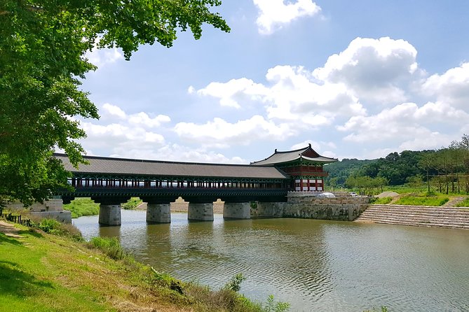 Gyeongju UNESCO World Heritage Sites and History Full-Day Tour with Lunch - Daereungwon Tomb Complex: Silla power spelled in stone