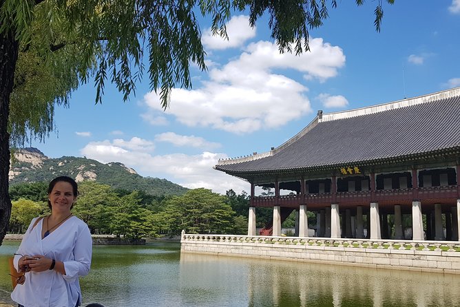 Half day Morning Seoul City Tour(Temple & Gyeongbok Palace) - A Fast Morning Route Through Joseon Korea and Modern Seoul