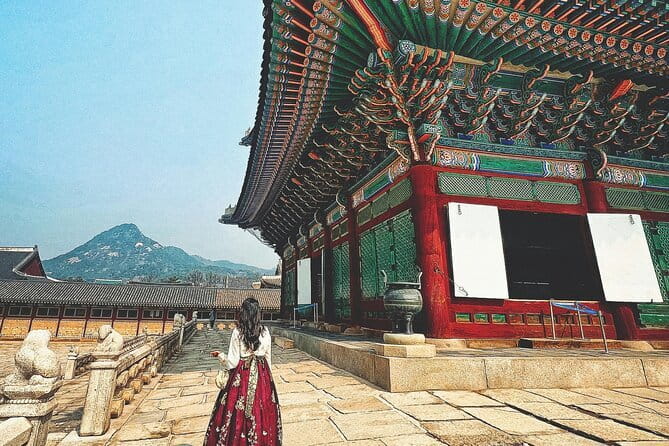 Hanbok Photoshoot and History Tour at Gyeongbokgung Palace - What to wear, what to bring, and how to get better shots