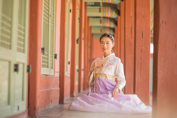 Hanbok rental, hanbok experience - Gyeongbokgung Palace After Dressing: Walking in the Right Setting