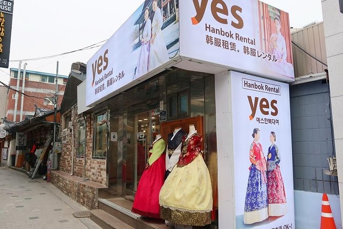 Hanbok rental, hanbok experience - Should You Book This Hanbok Rental + Palace Time?