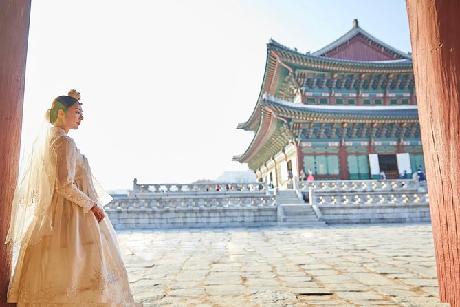 Hello Hanbok - Timing, weather, and crowd logic for Seoul