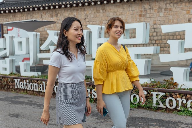 Highlights & Hidden Gems With Locals: Best of Seoul Private Walking Tour - Meeting at 159 Sejong-daero, Jongno, and how the pacing feels