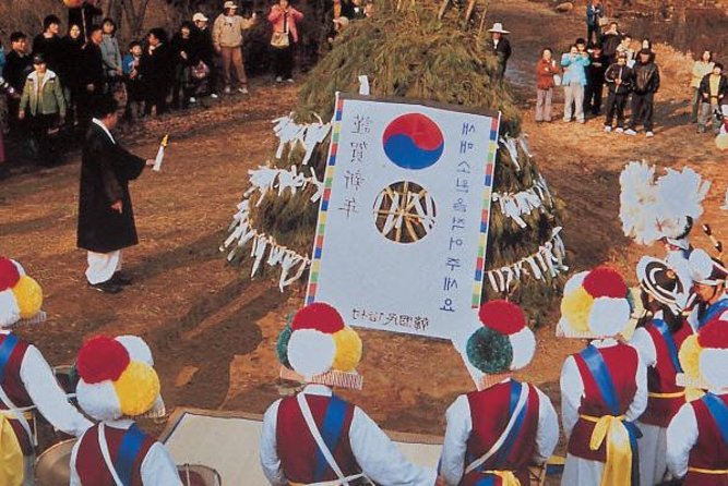 Hwaseong Fortress and Korean Folk Village Tour from Seoul - The real itinerary feel: a structured day with two distinct moods