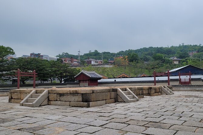 Inwangsan hike & historical sites - Seoul City Wall on the hike: Hanyangdoseong Fortress in context