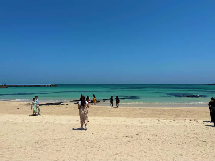 Jeju: East Healing UNESCO Small Group Tour & WomanDiversShow - Hotel Pickup, Easy Morning Start in Jeju City