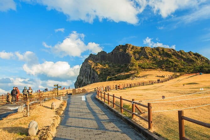 Jeju Eastern Cultural Exploration Day Tour - Starting at Hamdeok Beach: White Sand and Turquoise Water