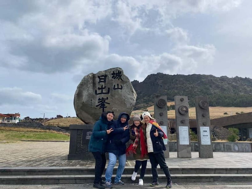 Jeju: Eastern Jeju UNESCO Spots Day Tour - Ilchul Land and Micheongul Cave: walk through lava history