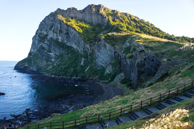 Jeju Eastern Must visit Unesco Bus Tour - Ilchul Land and the Micheon Cave System: Botanical Garden With Underground Energy