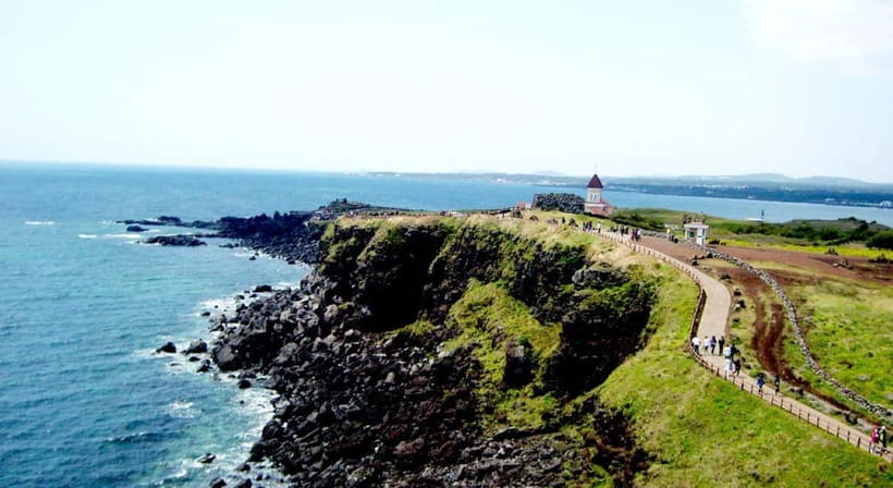 Jeju: Eastern UNESCO and Must-See Spots Tour - Food and Breaks: Lunch Isn’t Included, So Plan Smart