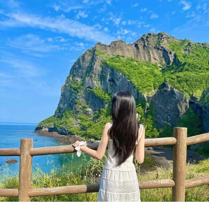 Jeju: Eastern UNESCO Sites Tour with Haenyeo Show - Hamdeok Beach: the turquoise start that sets expectations