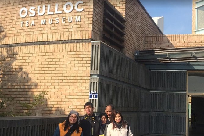 Jeju: Haenyeo Culture Experience with Seafood Tasting - Key things that make this Haenyeo culture day work