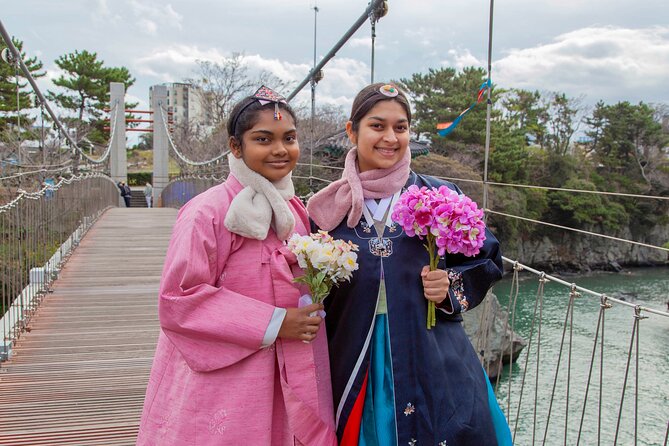 [Jeju] Hanbok Private guide tour & photo session in beautiful Yongduam rock, - Haenyeo near the sea: adding story to your hanbok photos