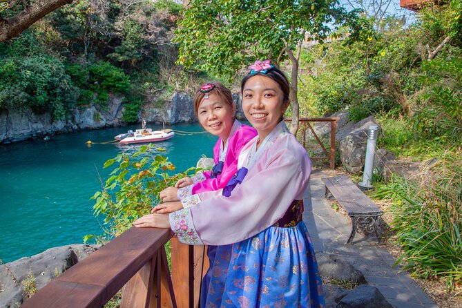 [Jeju] Hanbok Rental Experience/Korean Traditional Clothes Rental Shop - Studio time and Snap photos: what is included, what you handle