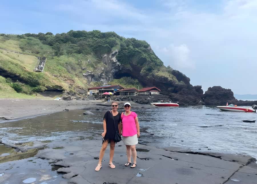 Jeju Island: Full Day Tour for Cruise Ship Passengers - Market time that works for a cruise day, not a shopping marathon