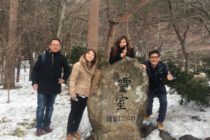 Jeju Island Private Taxi Tour : 2 Full days - West and South Jeju day: tea culture, Sanbangsan, and Yongmeori