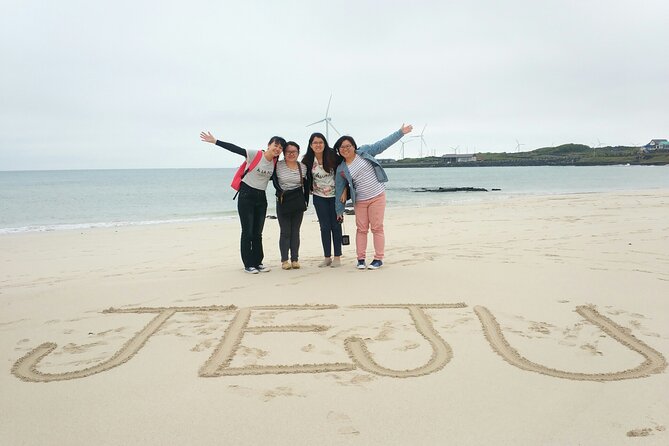 Jeju island Private Tour - UNESCO Day Tour & Haenyeo Performance - Timing the 2 p.m. Haenyeo performance at Seongsan Ilchulbong