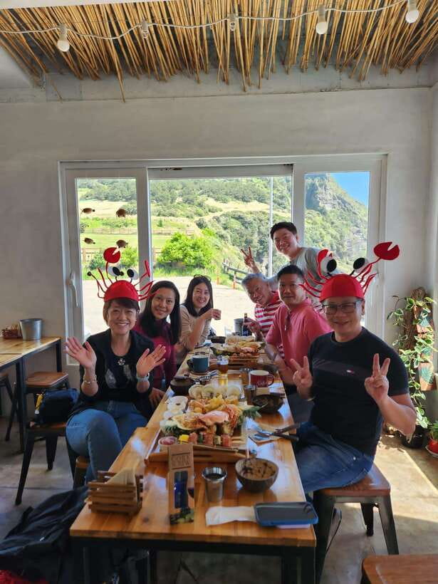 Jeju Island: Van Tour with a Guide Who Most Loves Jeju - Getting real value from the $276 per group price