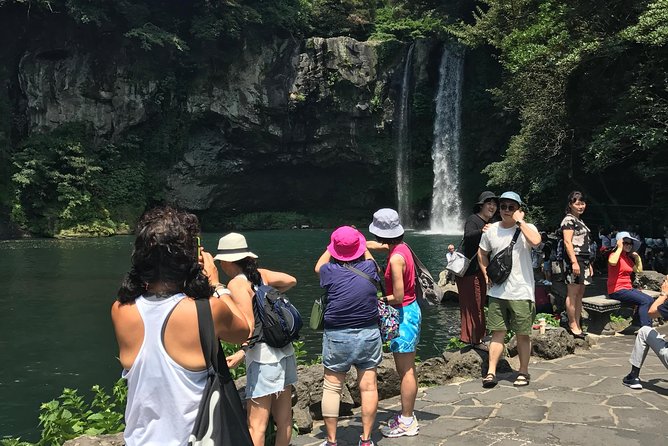 Jeju island: Van tour with a guide who the most loves JEJU - Seopjikoji Cliff and K-Drama Style Views Without the Overcrowding Feeling