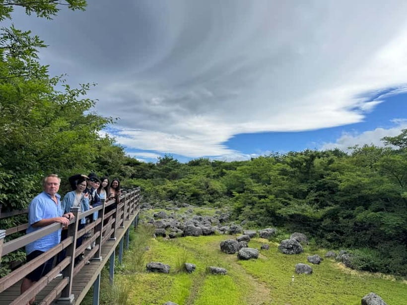 Jeju: Popular Sightseeing Private Car Charter Tour - Manjanggul closure and the Micheon gul cave swap