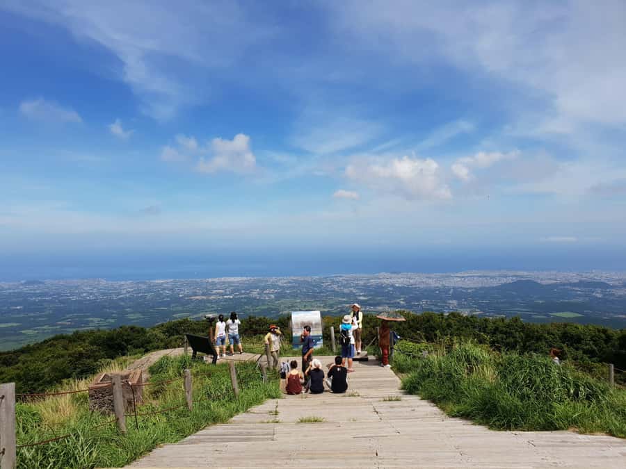 Jeju Premium Small Group UNESCO Day Tour - South - Mt. Hallasan on the Eoseungsaengak Trail: short hike, real altitude