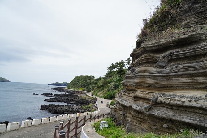 Jeju Premium Small Group UNESCO Day Tour - West Course - O’Sulloc Tea Museum at Seogwang Dawon: Culture Stop, and the Timing Question