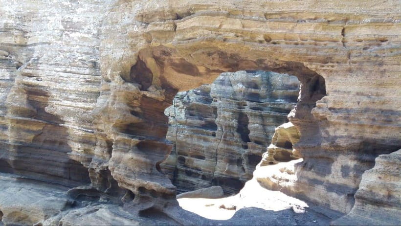Jeju: Private Tour with an English Guide and a Vehicle - Bijarim forest or Manjang cave: pick your kind of nature