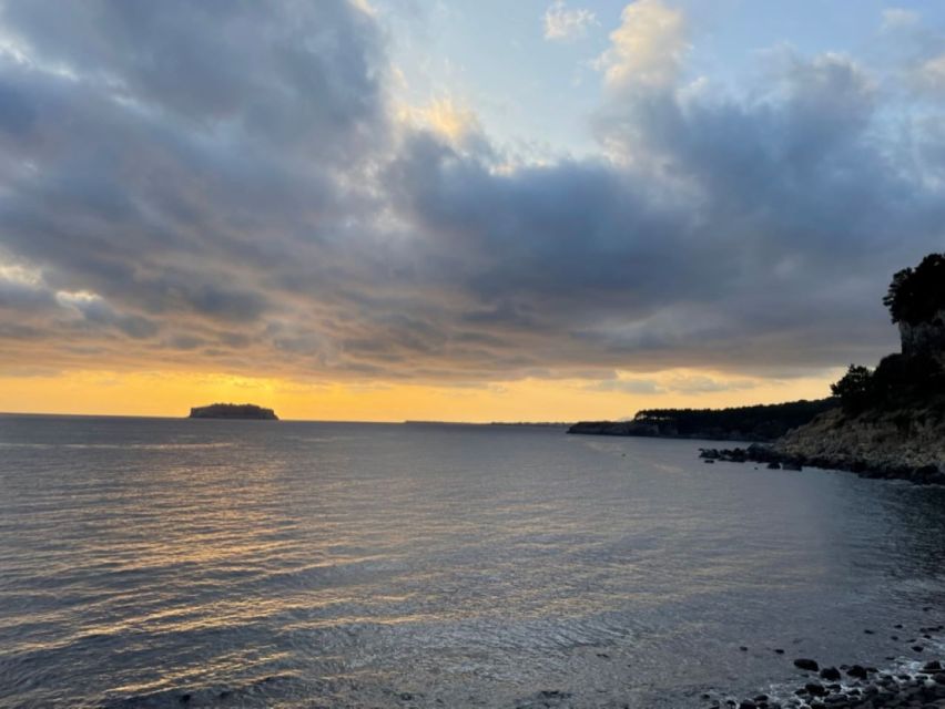Jeju: Seogwipo City Walking Tours with Sunset - How the 5:30 pm Seogwipo route keeps the pace easy