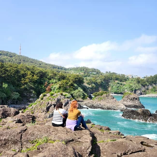 Jeju: Southern UNESCO Geopark Day Tour - Hallasan Eoseungsangak Trail hike sets the tone