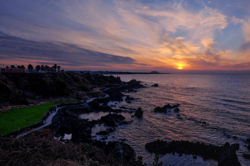 Jeju Sunset Tour : Olle Trail half day tour - Route 15, from Gwakji Beach to Aewol Cafe Street (the half-day flow)