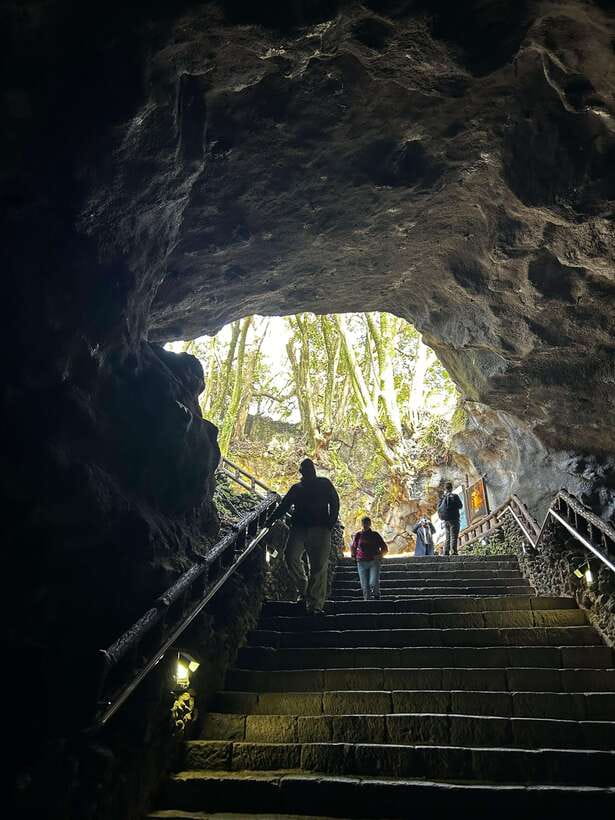 Jeju UNESCO Natural Heritage Private Tour by Certified Guide - Hamdeok Beach, the shoreline break before the cave walk