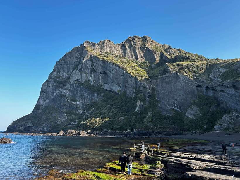 Jeju UNESCO Natural Heritage Private Tour by Certified Guide - Starting with pickup, then using the car time wisely
