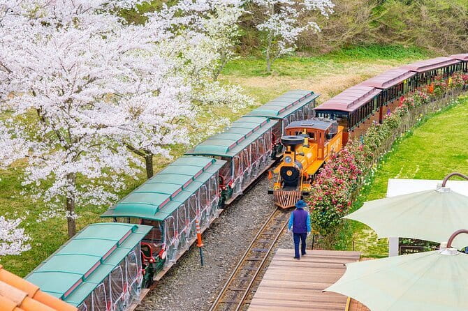 Jeju WEST&SOUTH One Day Tour with MT.halla & Aewol - Cheonjeyeon Falls: the river legend and a classic Jeju stop