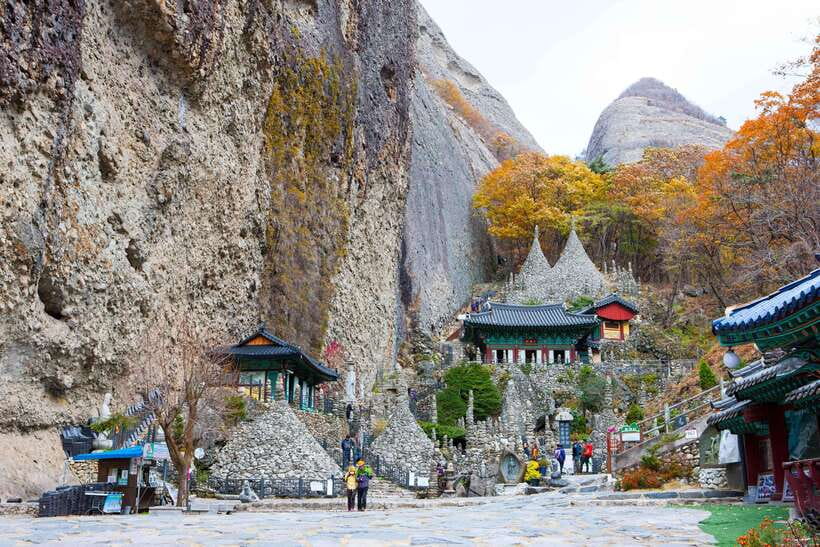 Jeonju: Essence of Jeonju, Hanok Village & Maisan Mountain - Jeonju Hanok Village: more than pretty rooftops