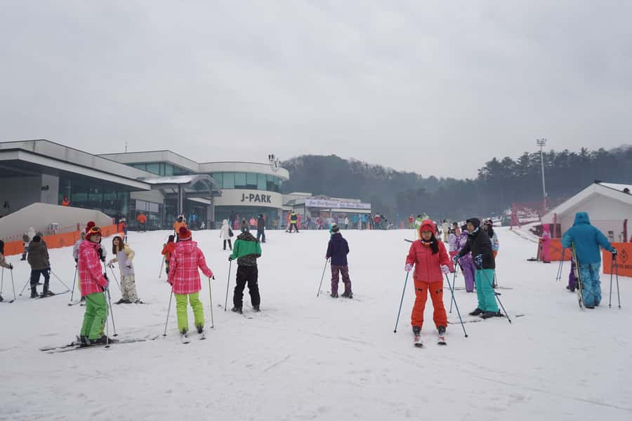 Jisan Forest Resort: Ski Full-Day Tour or Shuttle from Seoul - Jisan Forest Resort ski day from Seoul, what you’re really buying