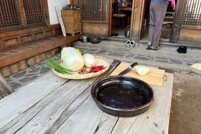 Kimchi Making Class (+ Korean BBQ) in Traditional Hanok Courtyard - Sam Lee and the 2-hour rhythm that keeps things moving