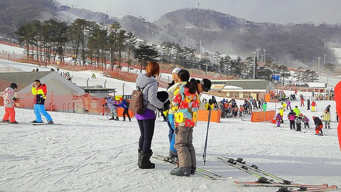 Korea Ski Tour from Seoul - Jisan Resort with Isaac Toast - Getting Started at Myeongdong, Then Out to the Resort