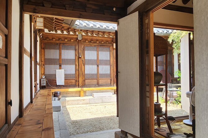 Korean Brewery - Inside the 10th-generation workshop, tasting becomes a lesson