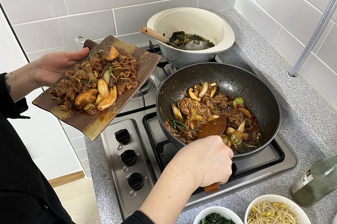 Korean Cooking Class in Seoul with a Professional Chef - Mangwon Market walk: what you learn while you snack