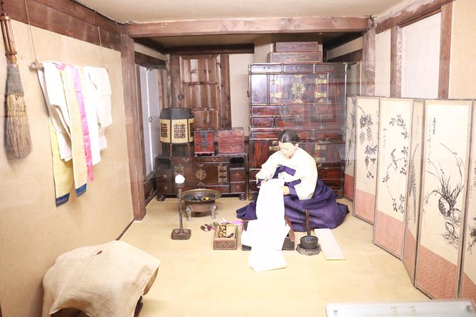Korean UNESCO World Heritage Tour including Gyeongju, Andong and Daegu(2N3D) - Andong and Hahoe Folk Village: traditional homes with a real clan story