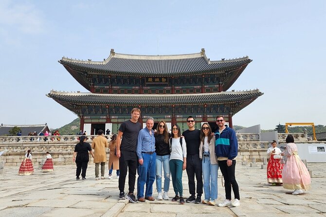 Layover Tour for essential Seoul City & Gourmet tour(Incl. Lunch) - Bukchon Hanok Village, Baek In-je’s House, and the Folk Museum Reset