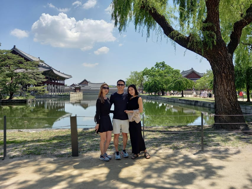 Layover tour to Gyeongbokgung-Folk Museum-Bukchon-Insadong - Jogyesa Temple near Insadong: Buddhism’s headquarters feeling, minus the huge crowds