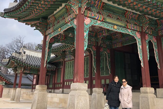 Lee’s Private 4-hour Customized Seoul Tour - Where you start: Starbucks Anguk and why that location helps