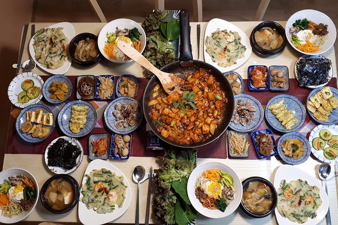Local Home Korean Cooking Class & Market Adventure in Seoul - Why this Seoul cooking class starts at a real market