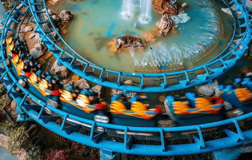 Lotte World Seoul Entry Ticket - Using the Sky Train, Mall, and Night Lights to Structure Your Day