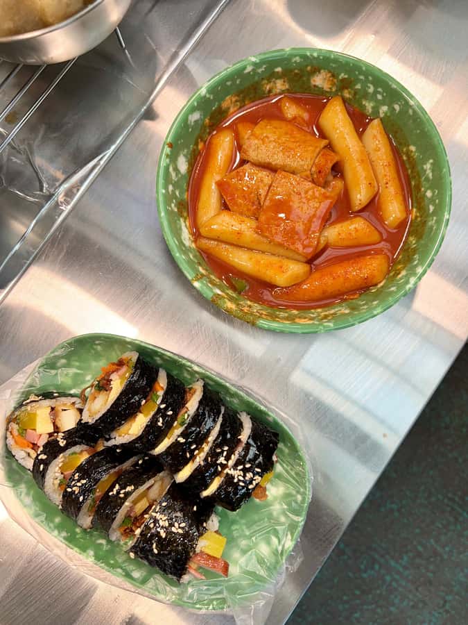 Mangwon Market Food tour By Locals;Cheap Eats to Fancy Feast - The flow of the tour: a market walk, then a local restaurant tasting