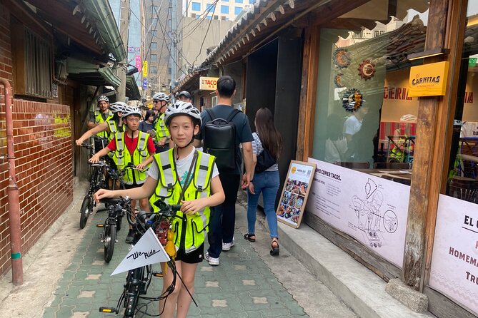 Market Food Tour & Evening E-bike Ride in Seoul - Gwanghwamun Square and Ikseon-dong: Seoul’s history and Instagram lanes